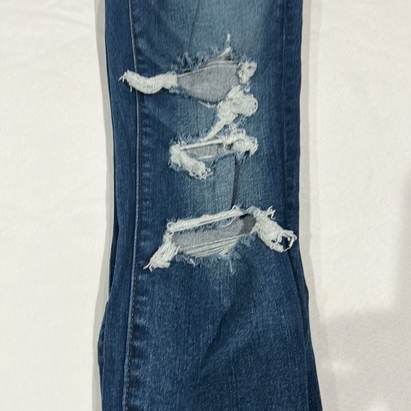 American Eagle. Next level flex jeans. Size 0 - Picture 2 of 6